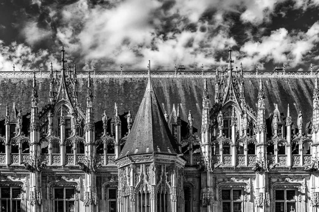 Façade gothique de la cathédrale de Rouen