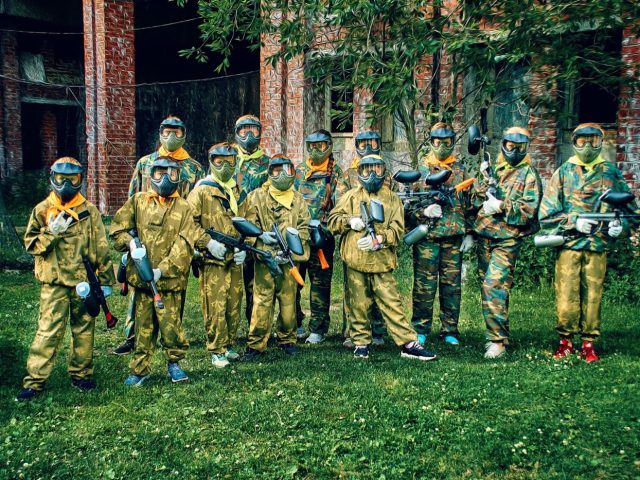 Paintball ou airsoft : quelle différence pour débuter